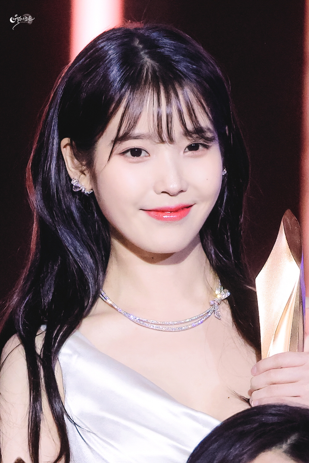 IU en los Baeksang Arts Awards de 2023