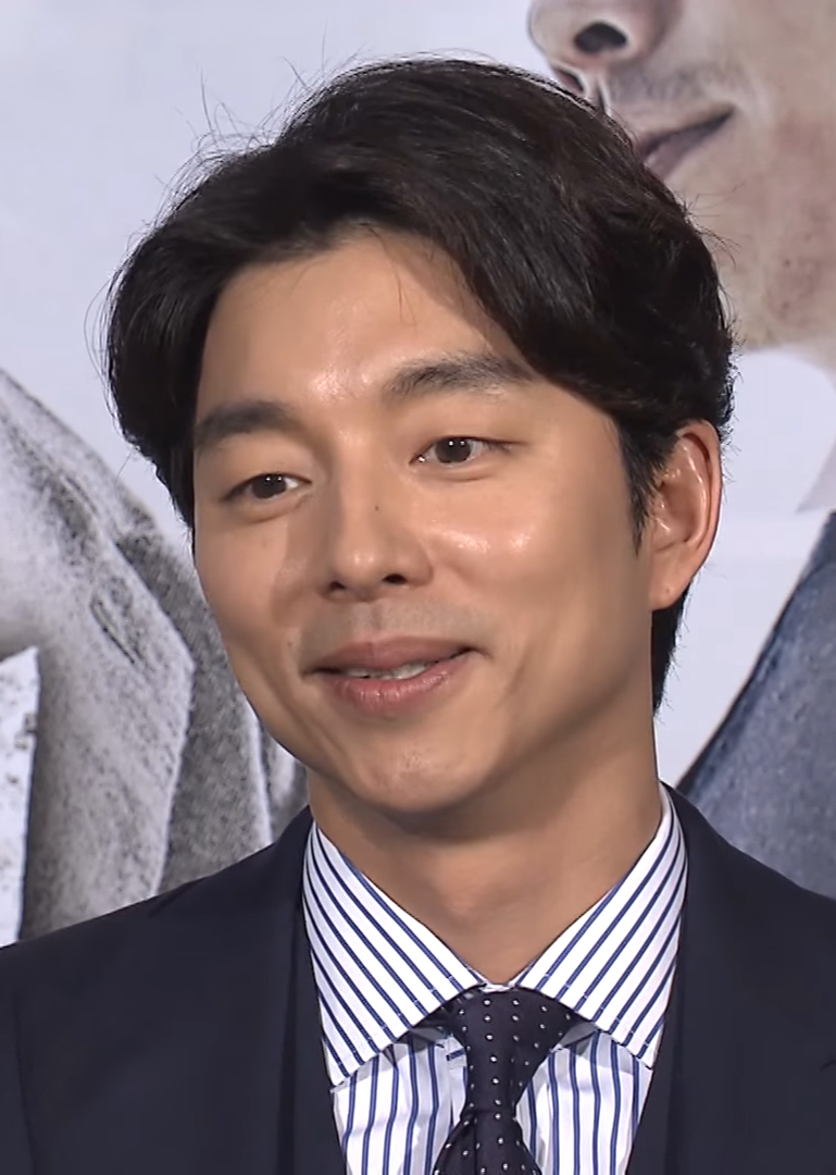 Gong Yoo en un evento de KBS en 2016, el año de Train to Busan y Goblin