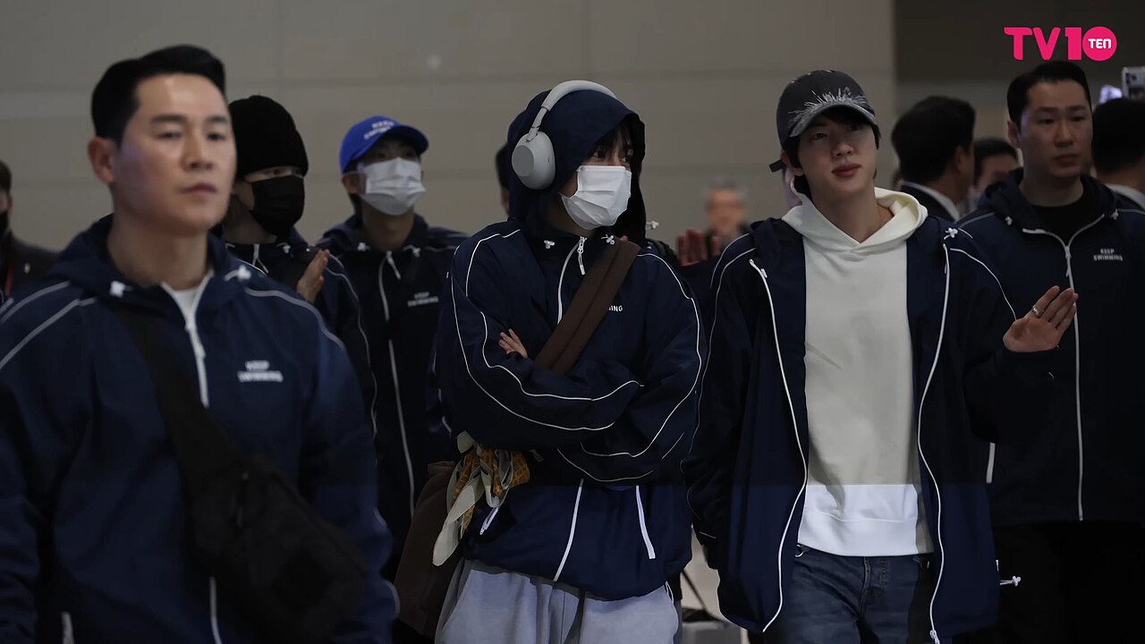 Los integrantes de BTS en el aeropuerto de Incheon en 2026