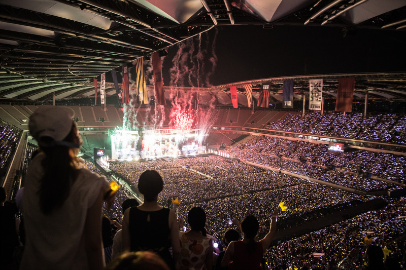 BIGBANG sobre el escenario de su concierto 0.TO.10 en Seúl