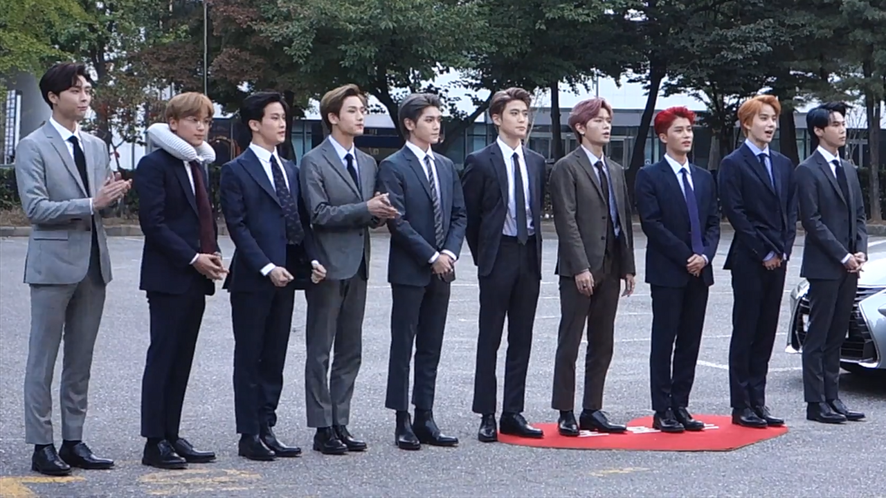Los integrantes de NCT 127 en Music Bank en 2018