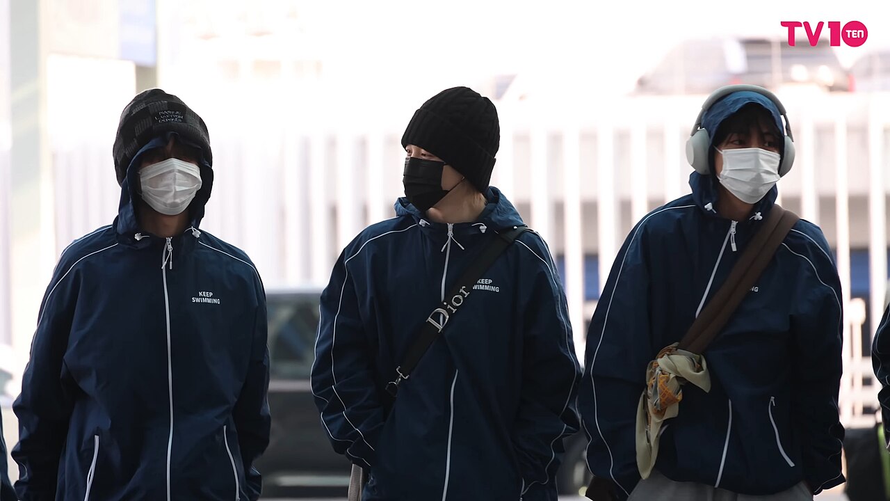 BTS a su salida del aeropuerto de Incheon en marzo de 2026