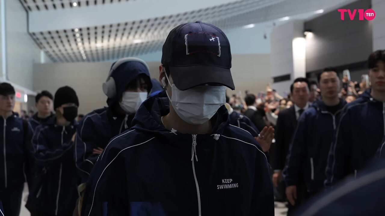 BTS a su salida del aeropuerto de Incheon en marzo de 2026