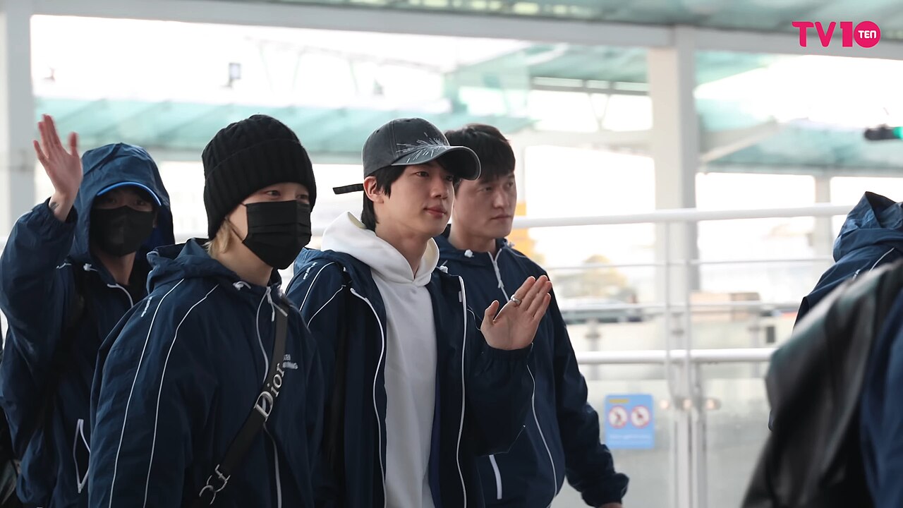 Los integrantes de BTS en el aeropuerto de Incheon en 2026