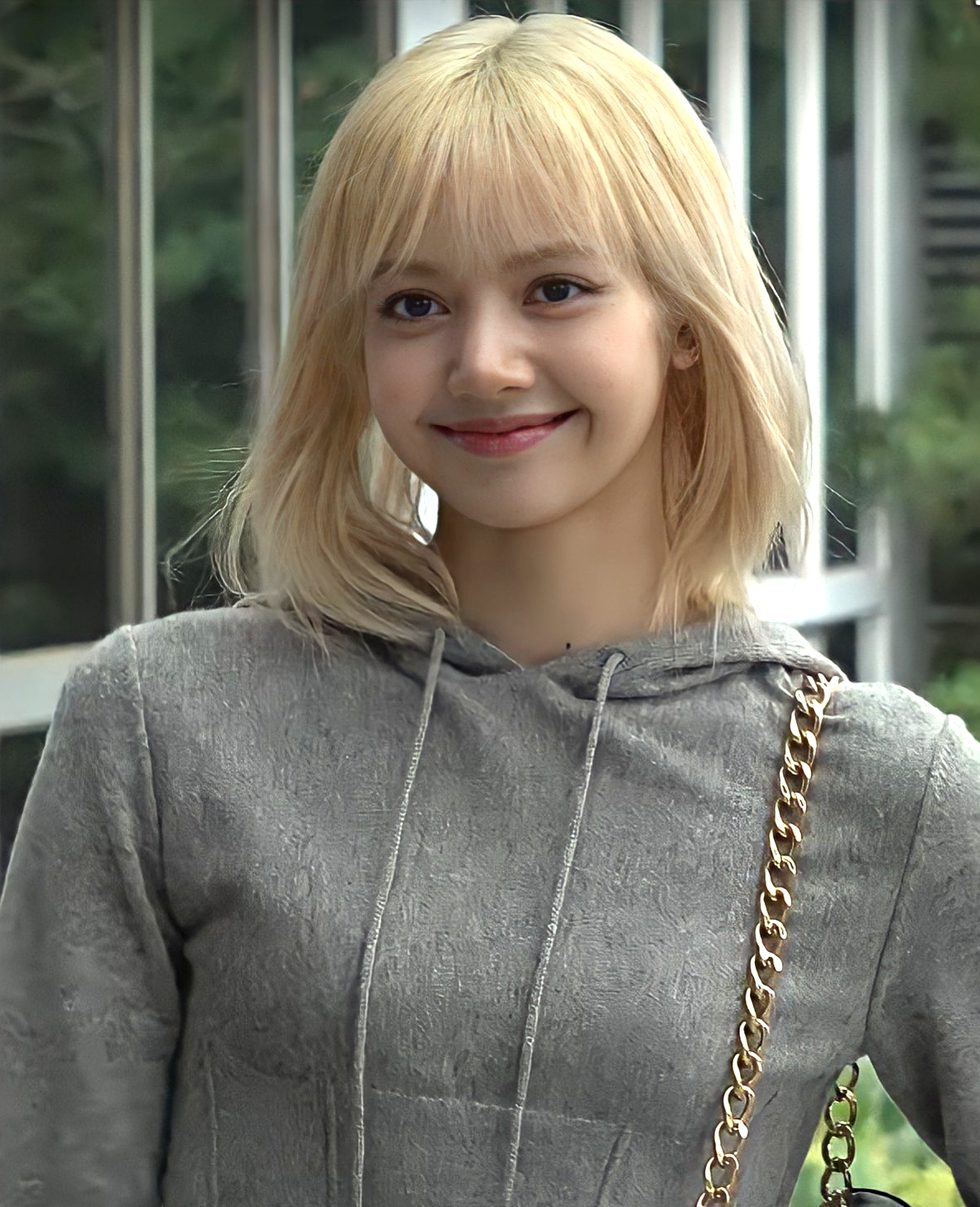 Lisa de BLACKPINK en el aeropuerto en 2024