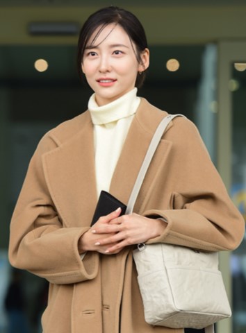 Park Ji-hyun, actriz de You and Everything Else, en 2023