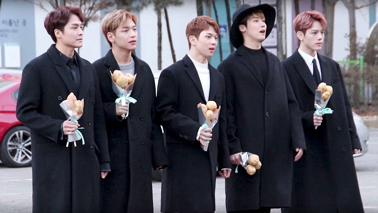 La banda N.Flying en una sesión de fotos