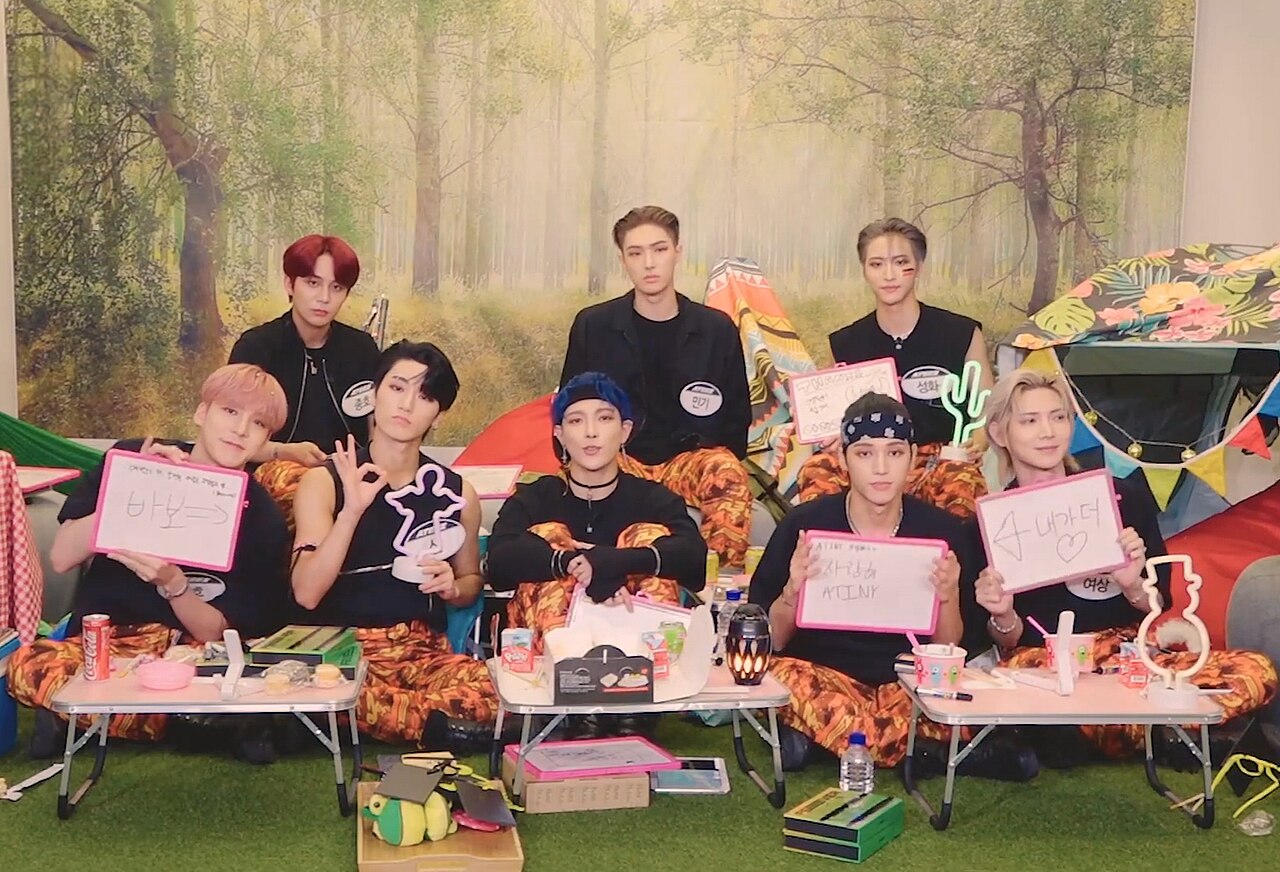 ATEEZ en una aparición en 2020
