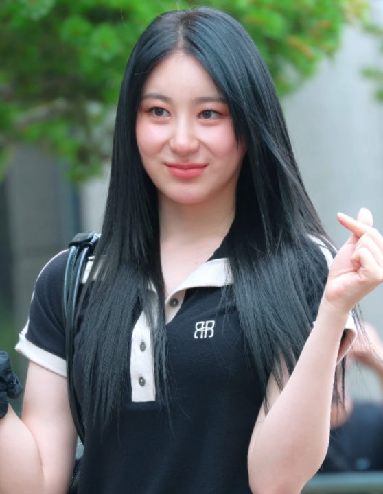Lee Chaeyeon en un evento en 2024